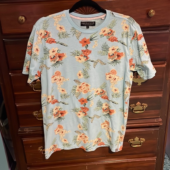 Free Planet Other - Men’s Hawaiian print shirt